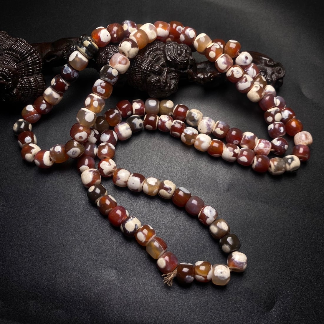 An Exquisite Agate Necklace - 2