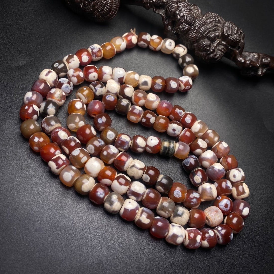 An Exquisite Agate Necklace - 7
