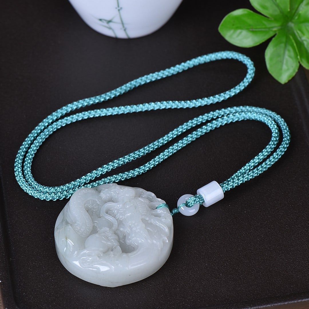 An Exquisite White Jade Dragon Pattern Pendant - 4