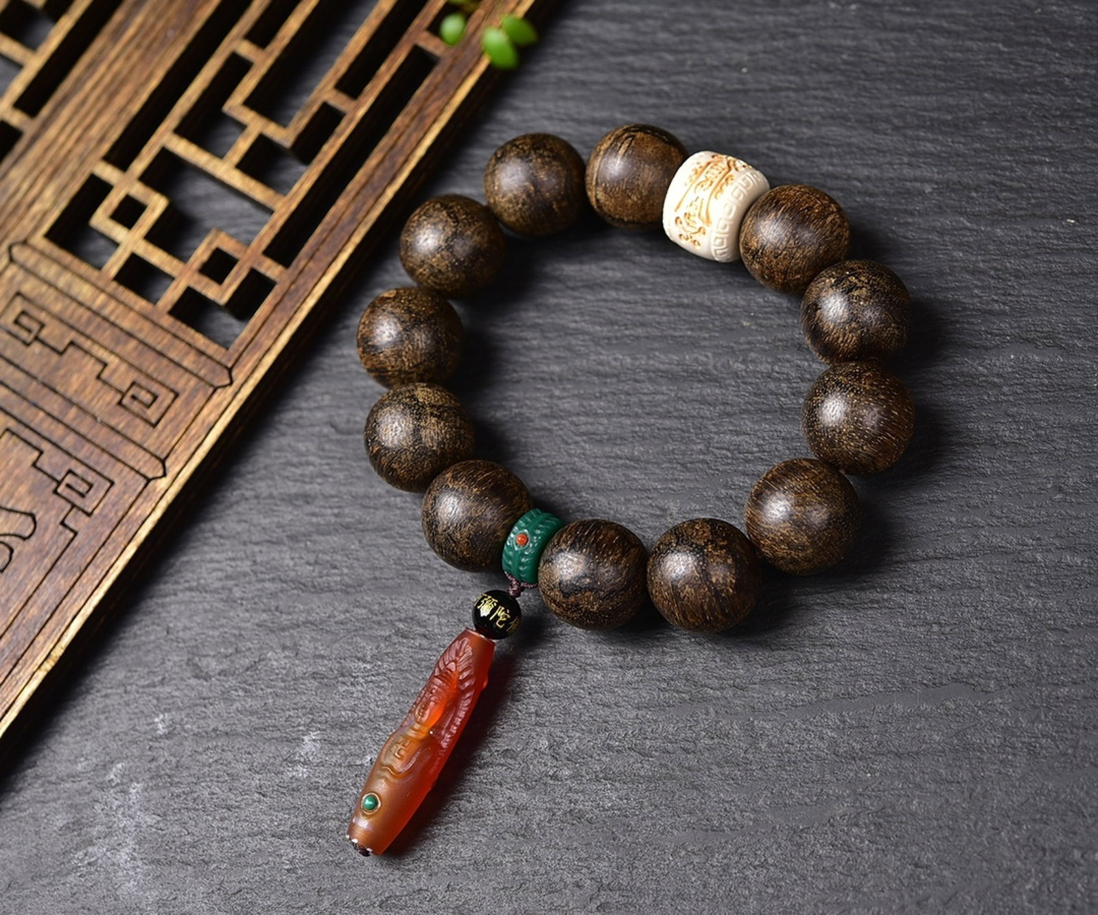 An Exquisite Eaglewood Bracelets - 2