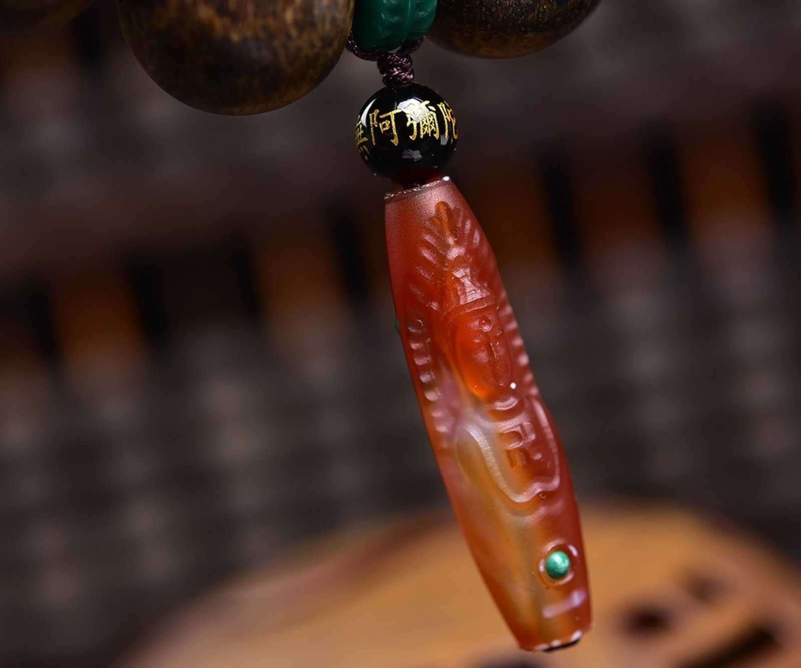 An Exquisite Eaglewood Bracelets - 4