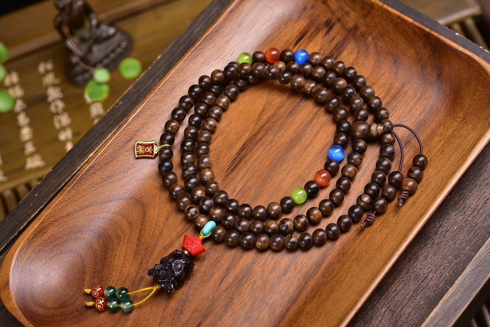 An Exquisite Eaglewood Bracelets - 2