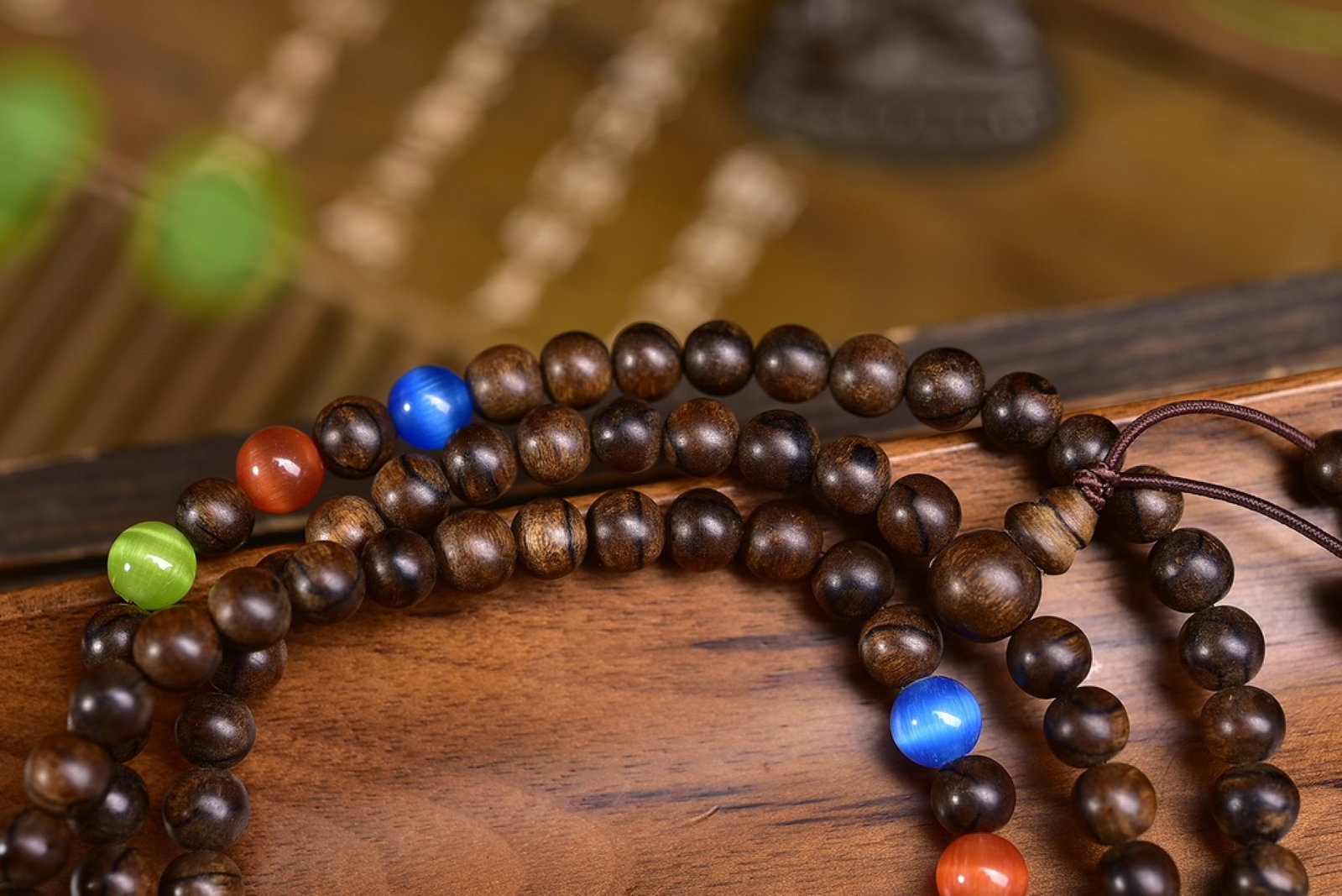 An Exquisite Eaglewood Bracelets - 5