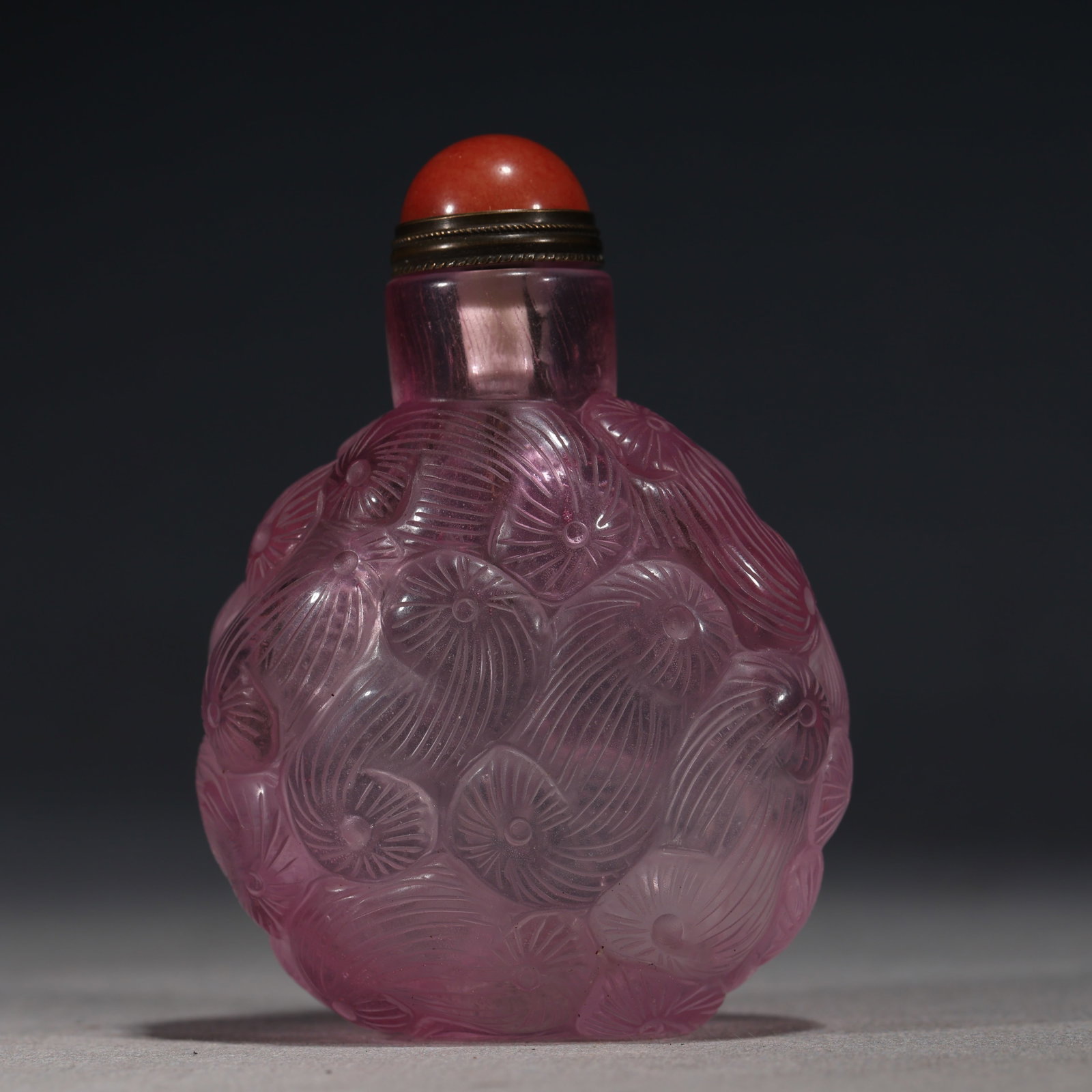 An Exquisite Pink Glass Snuff Bottle With Chrysanthemum Pattern (1 of 5)