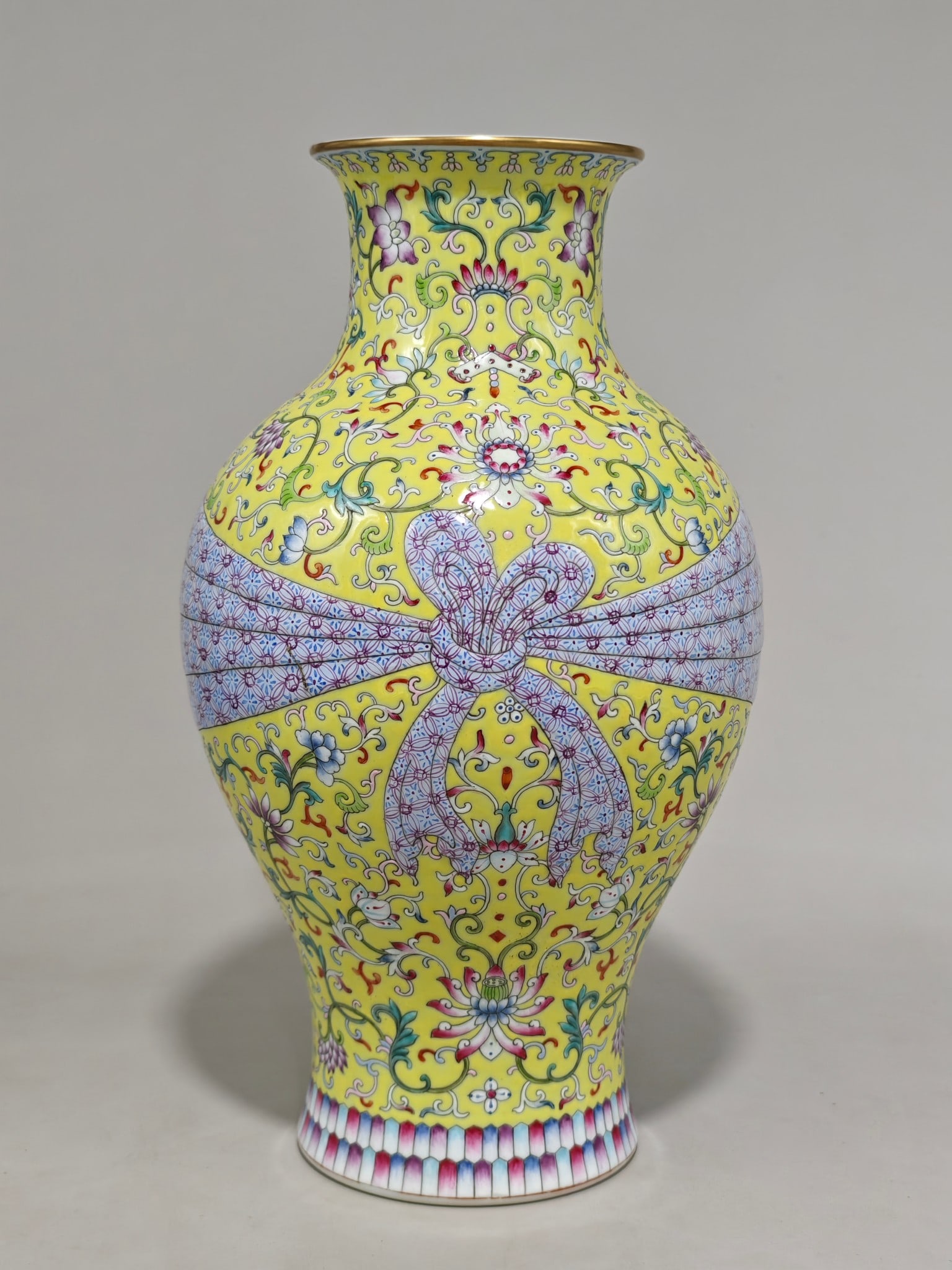 Famille-Rose Yellow Glazed Lotus Pattern Vase: Famille-Rose Yellow Glazed Lotus Pattern Vase,Qing Dynasty,China,with Qianlong Six-character Mark,Size:12.6inx7.1in
