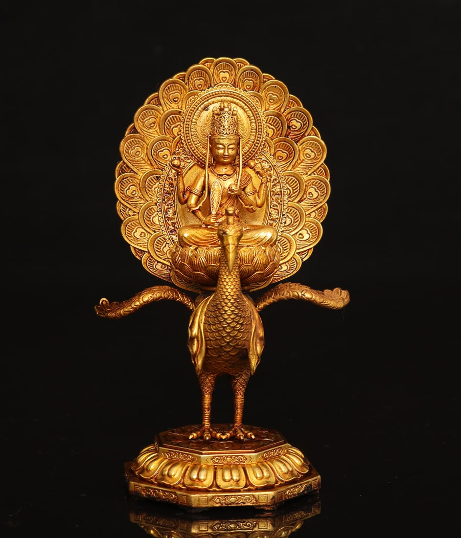 An Exquisite Gilt Bronze Statue of Bodhisattva: An Exquisite Gilt Bronze Statue of Bodhisattva,Ming Dynasty,China,Size:4.9inx3.1in,Weight:309g,铜鎏金菩萨像,中国明代