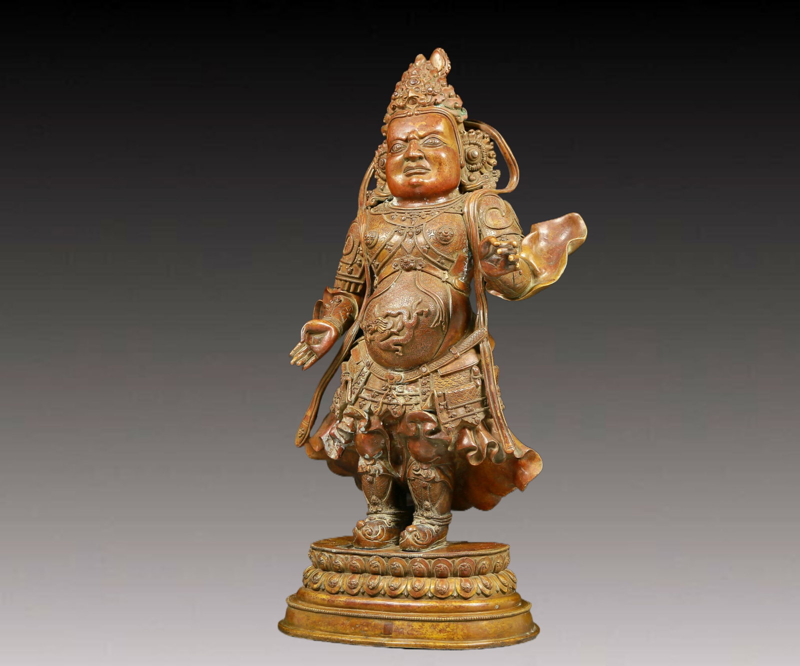 A solemn bronze figure - 5
