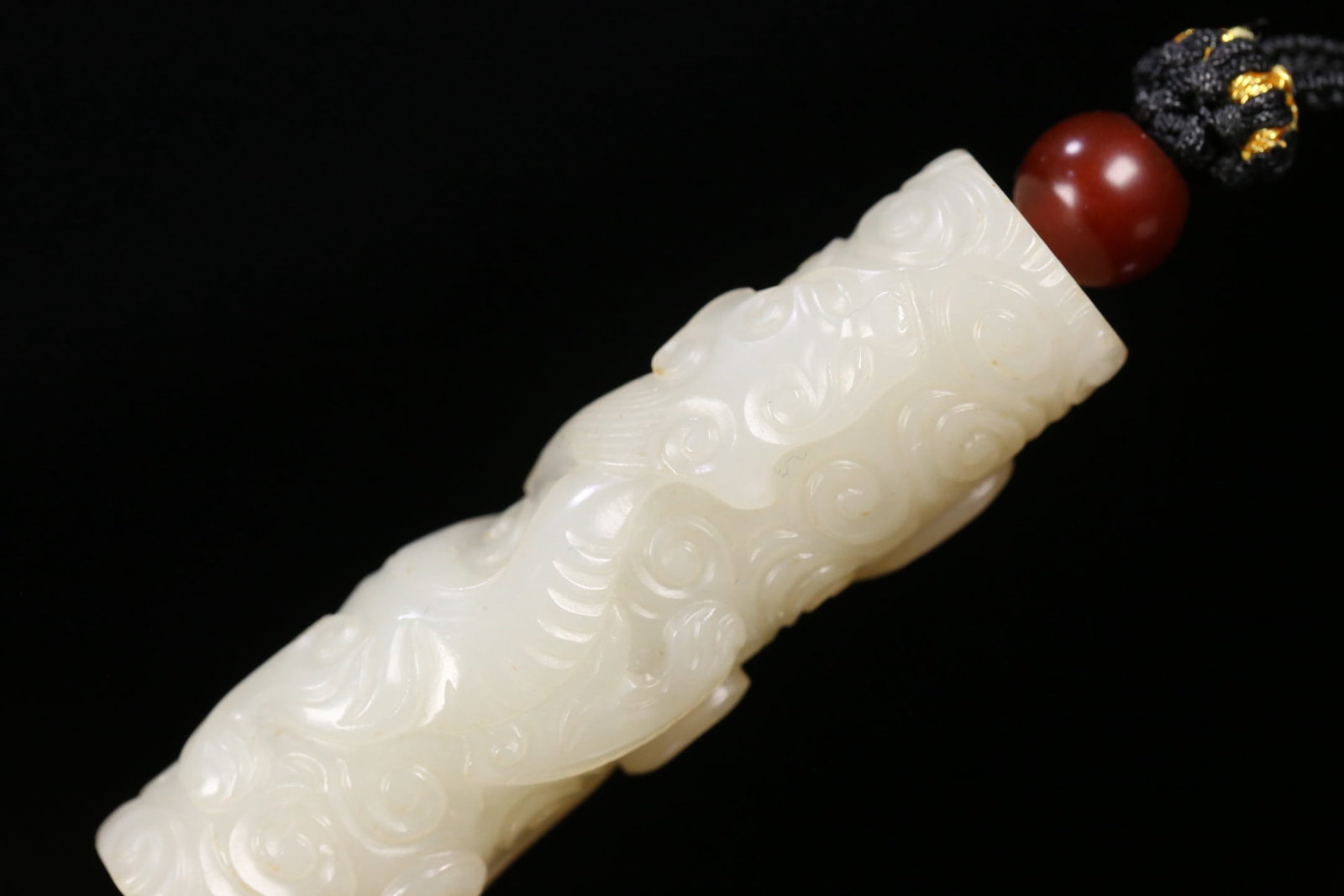 An Exquisite White Jade Dragon Pattern Pendant - 6