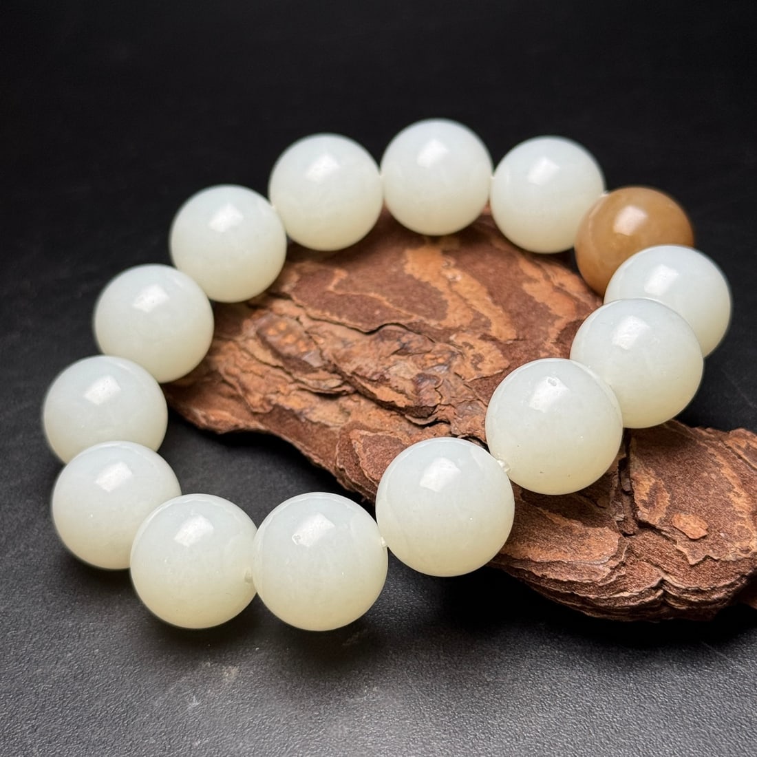 An Exquisite White Jade Bracelets - 3