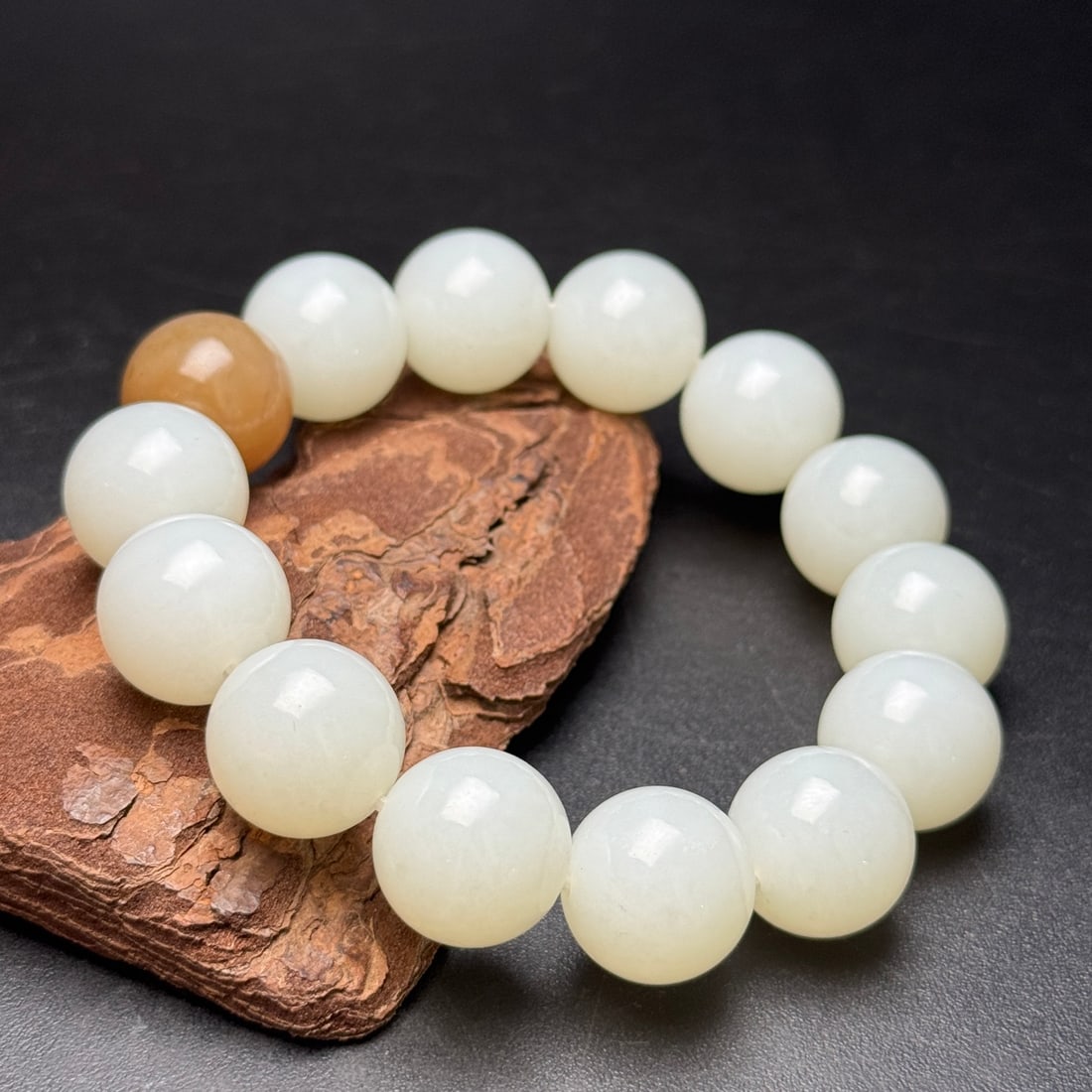 An Exquisite White Jade Bracelets - 4
