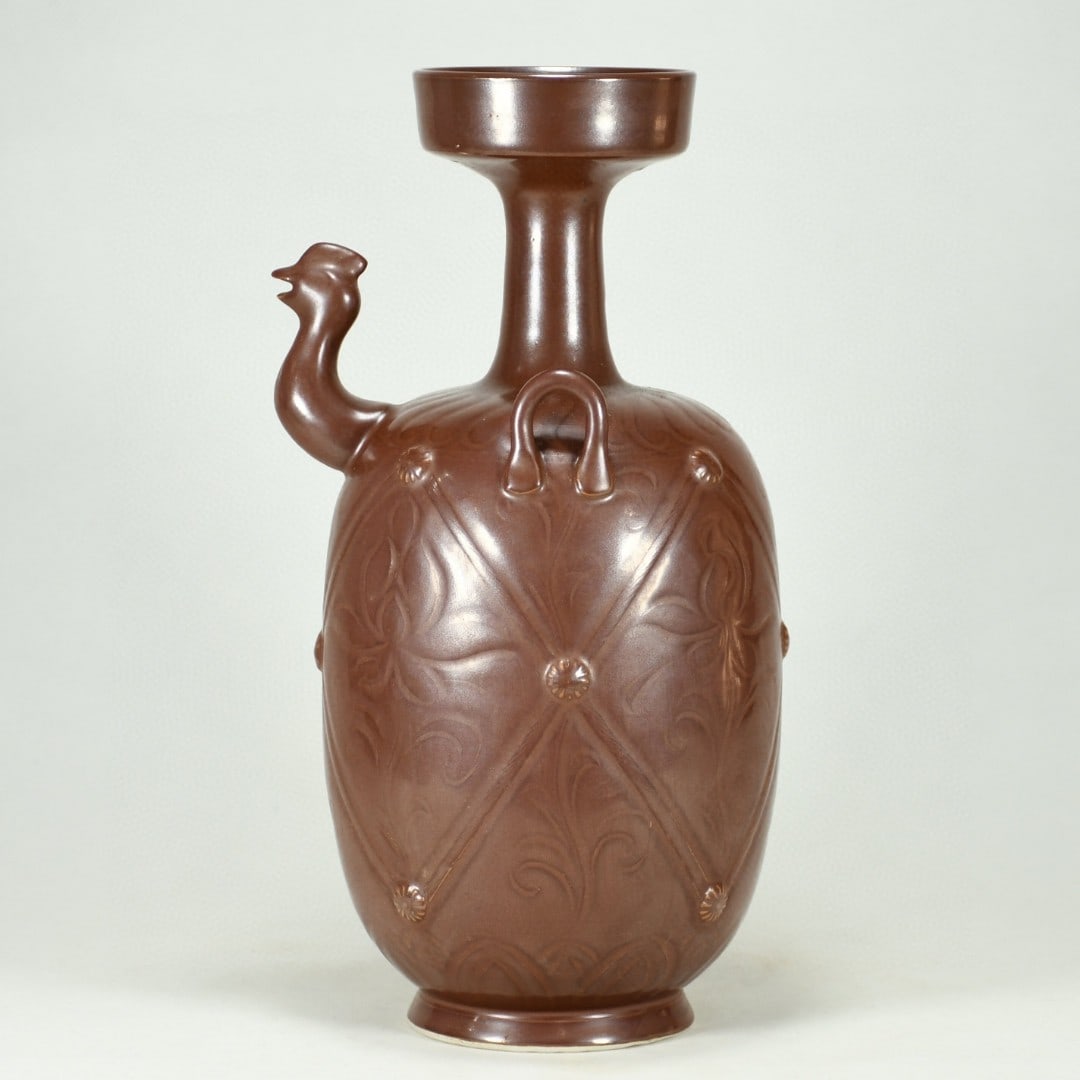 An Exquisite Brown Glaze Flower Pattern Ewer - 3