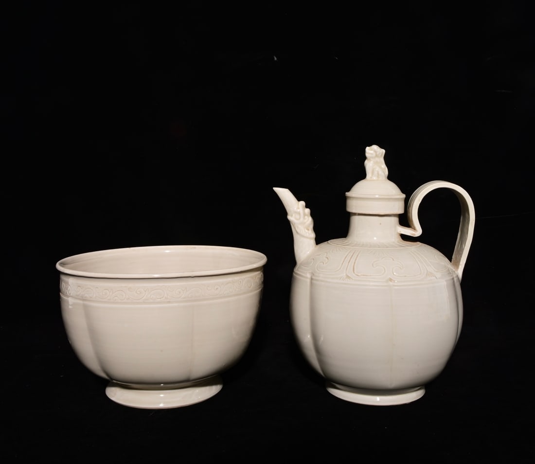An Exquisite Ding yao Flower Pattern Ewer, - 2