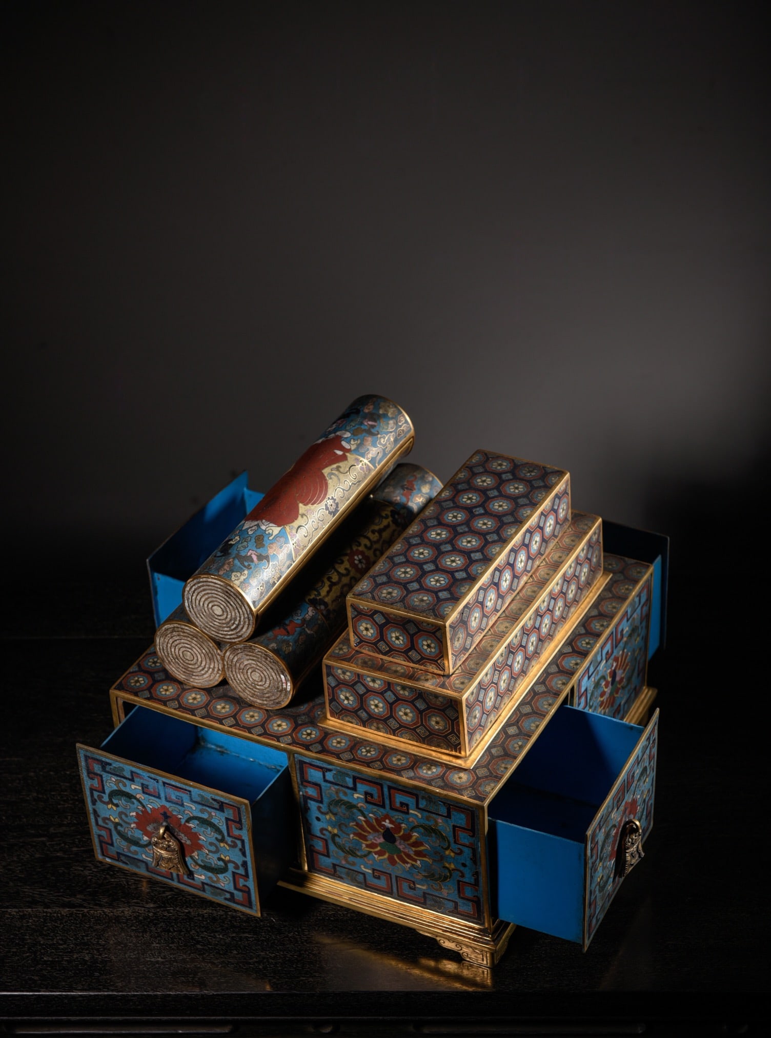 An Exquisite Cloisonne Flower Pattern Box - 7