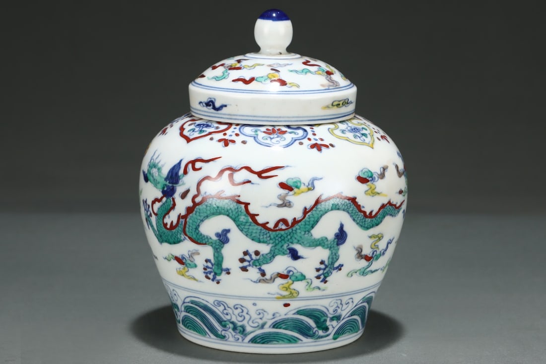 An Exquisite Doucai Seawater Pattern Dragon Pattern Jar - 5