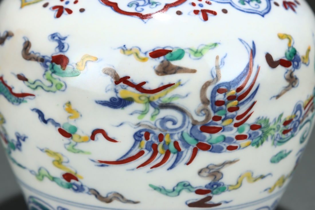 An Exquisite Doucai Seawater Pattern Dragon Pattern Jar - 6