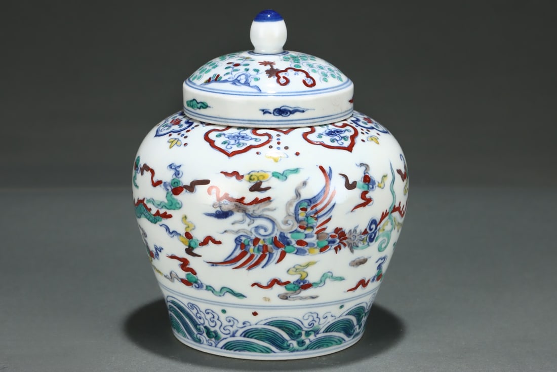 An Exquisite Doucai Seawater Pattern Dragon Pattern Jar - 4