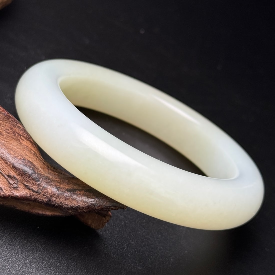 An Exquisite White Jade Bracelets - 7