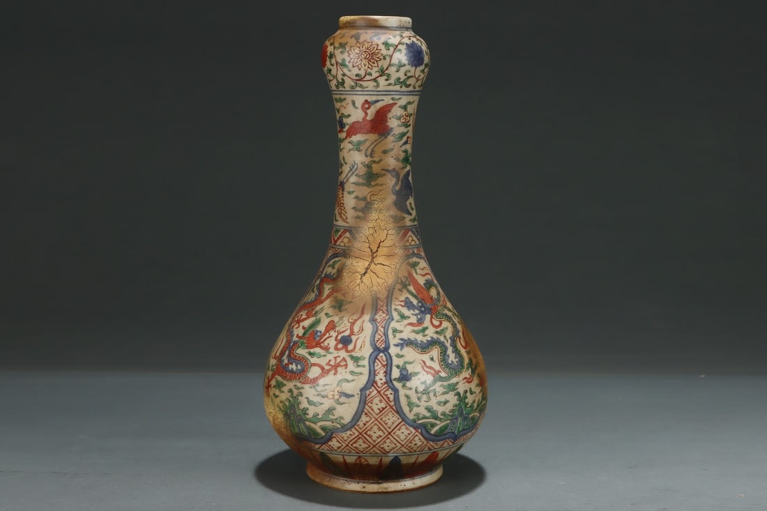 An Exquisite Wucai Dragon Pattern Crane Pattern Lotus Pattern Vase - 5
