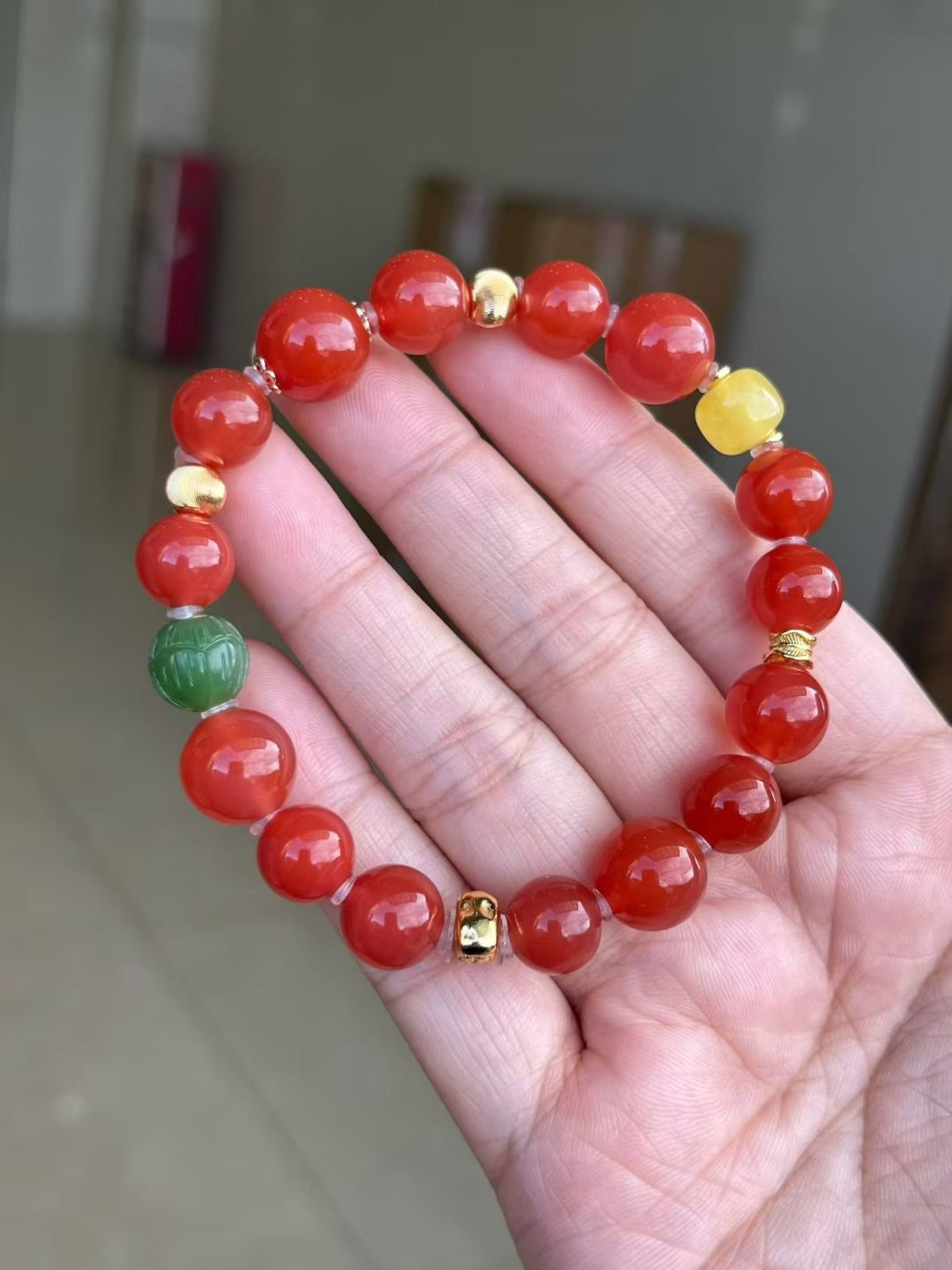 An Exquisite Agate Bracelets - 2