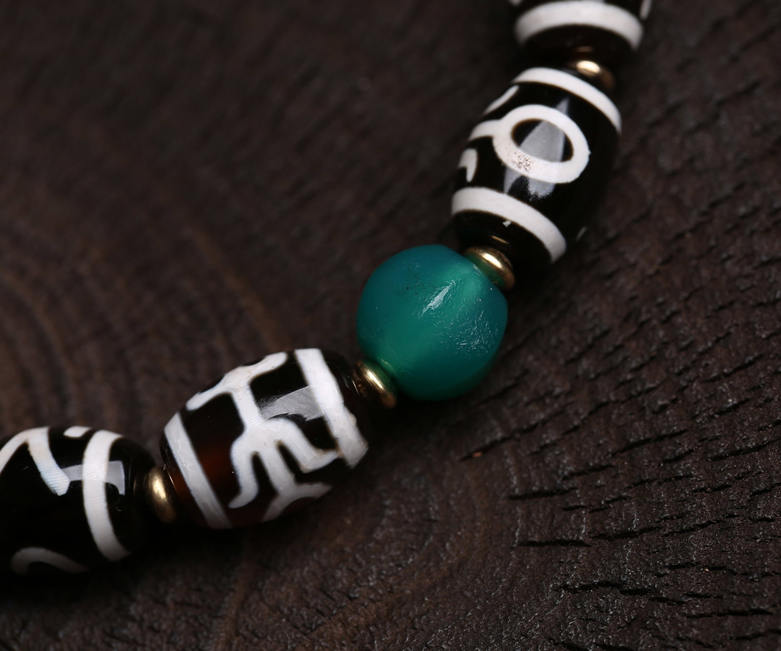 An Exquisite Dzi Bead Bracelets - 2