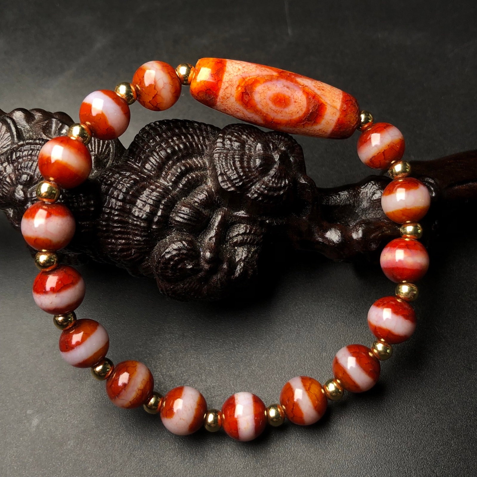 An Exquisite Dzi Bead Bracelets - 4