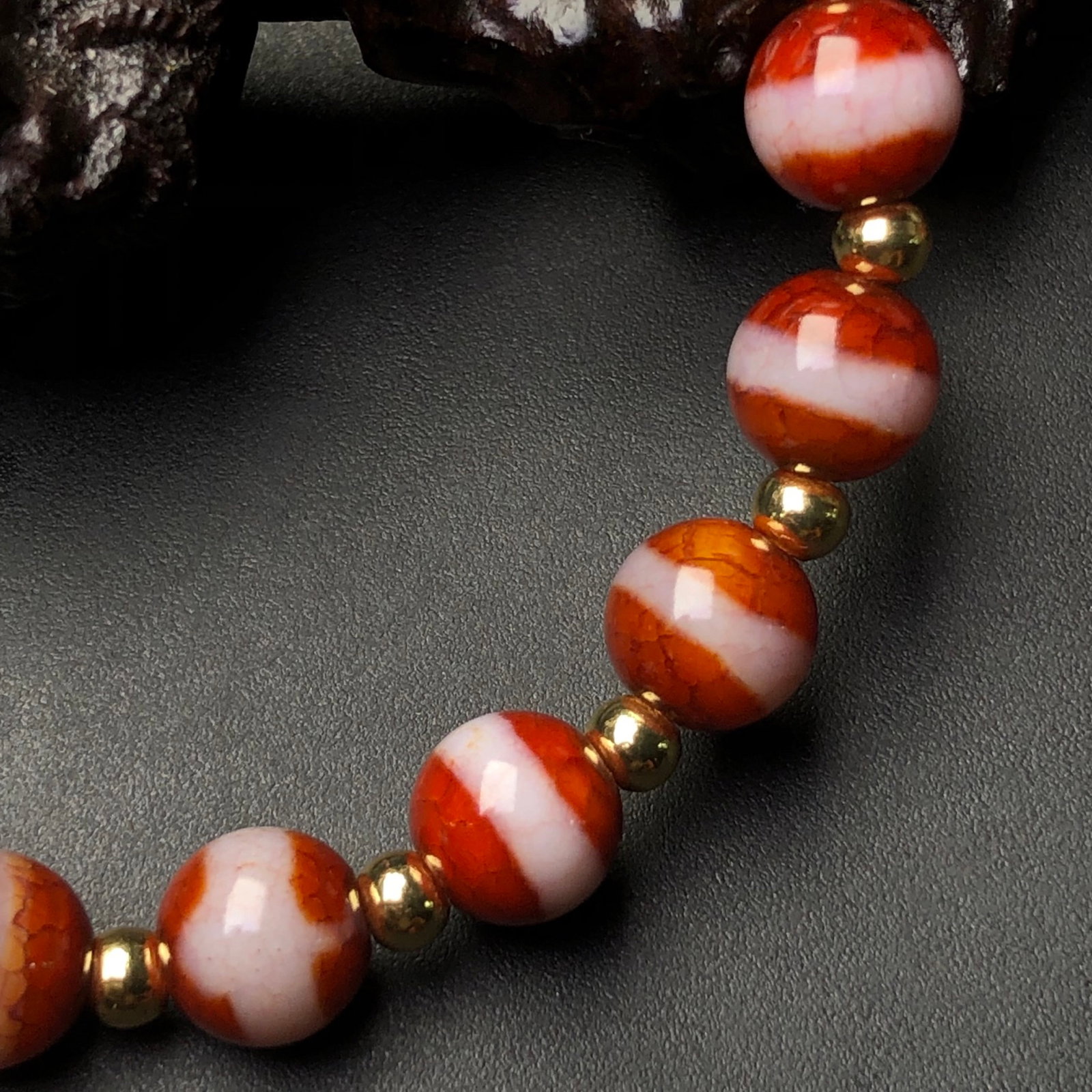 An Exquisite Dzi Bead Bracelets - 7