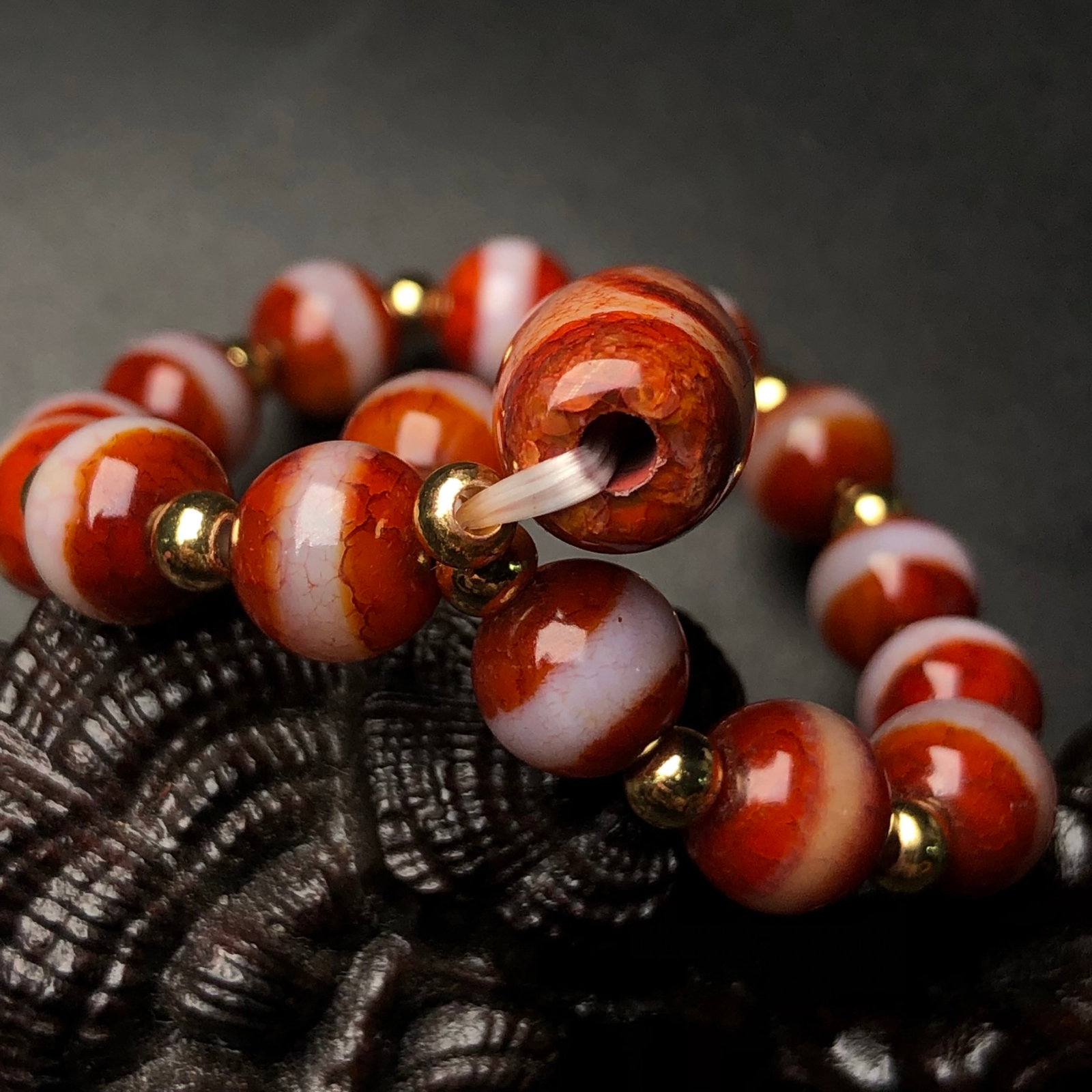 An Exquisite Dzi Bead Bracelets - 9