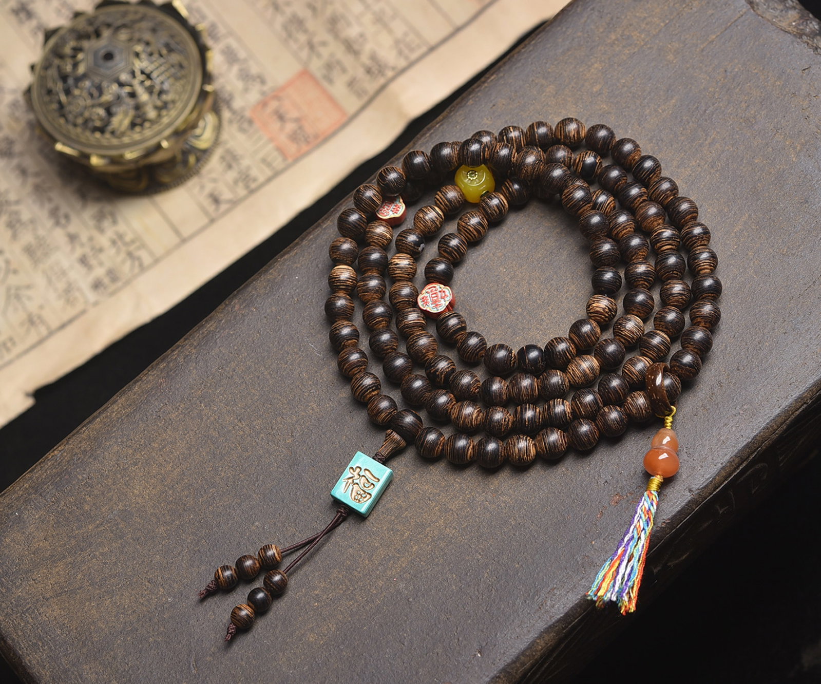 An Exquisite Eaglewood Bracelets - 2