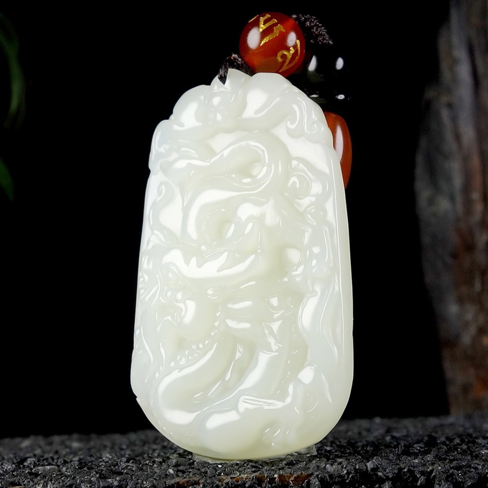 An Exquisite White Jade Dragon Pattern Pendant - 2
