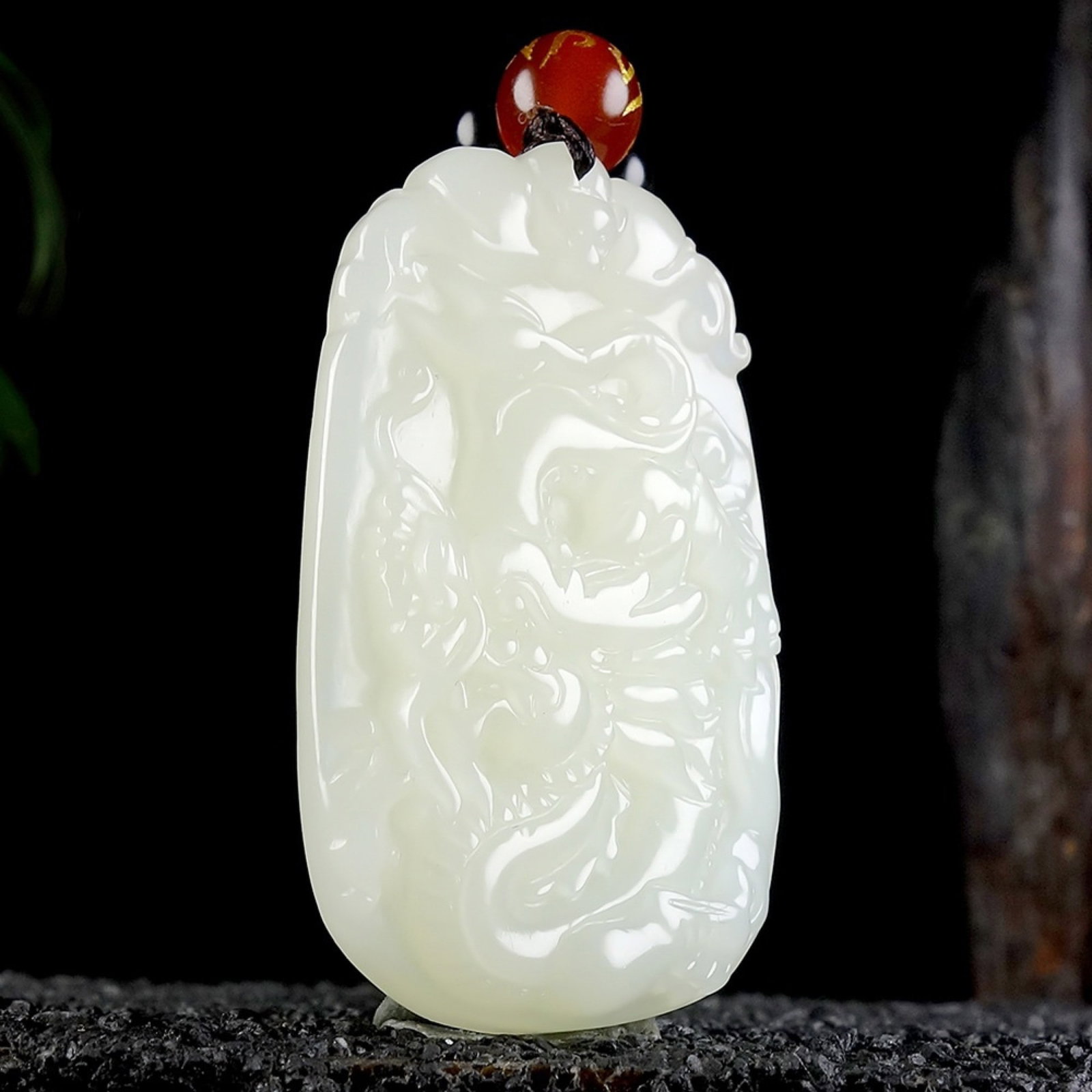 An Exquisite White Jade Dragon Pattern Pendant - 3