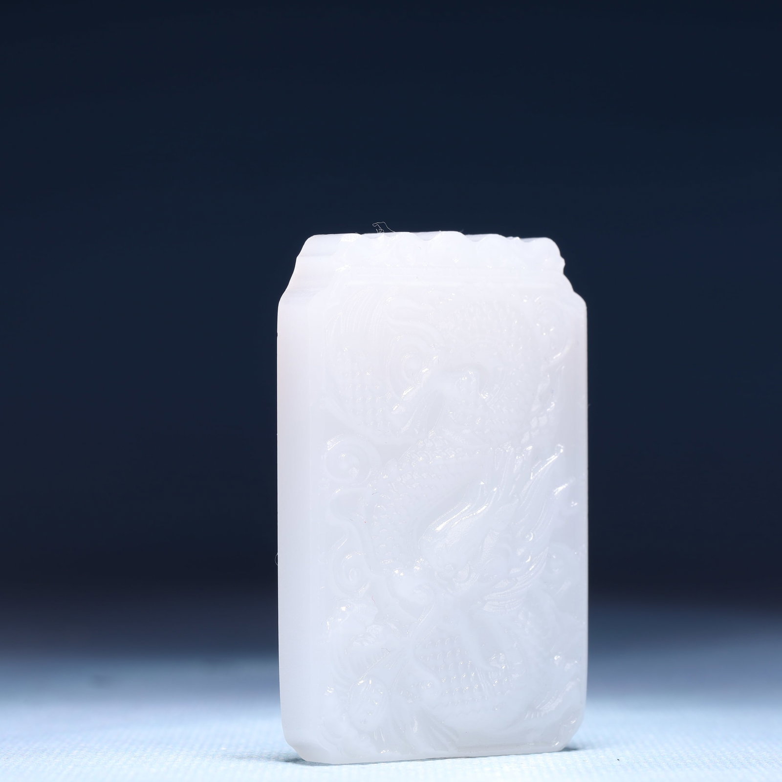 An Exquisite White Jade Dragon Pattern Pendant - 3