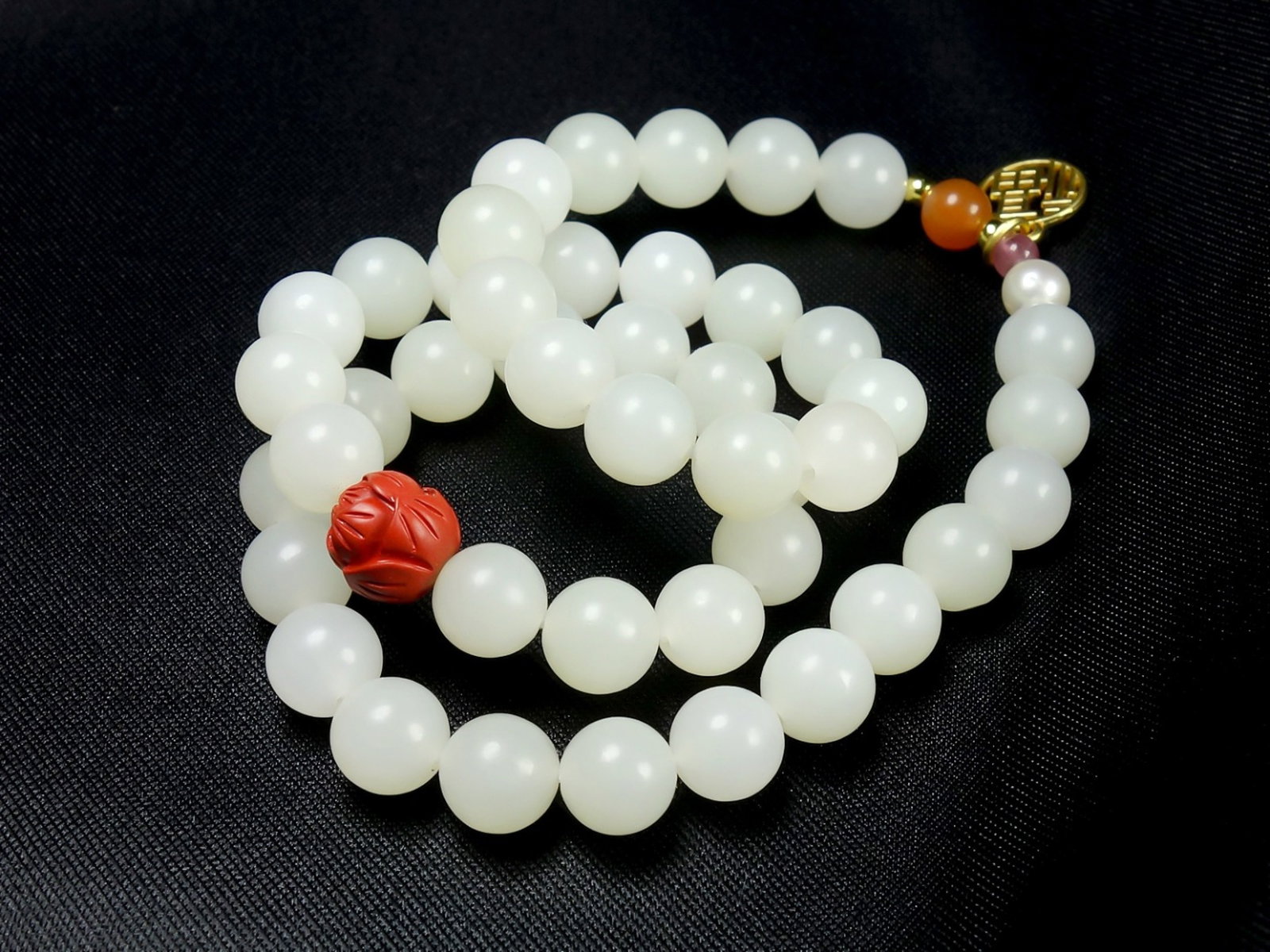 An Exquisite White Jade Bracelets - 3