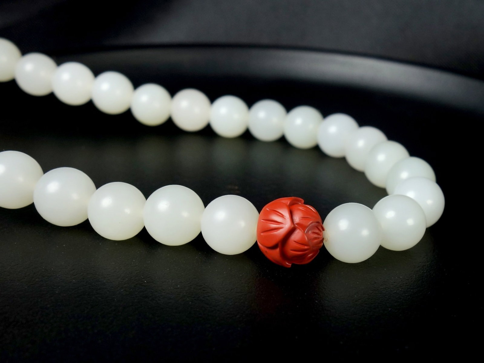 An Exquisite White Jade Bracelets - 5