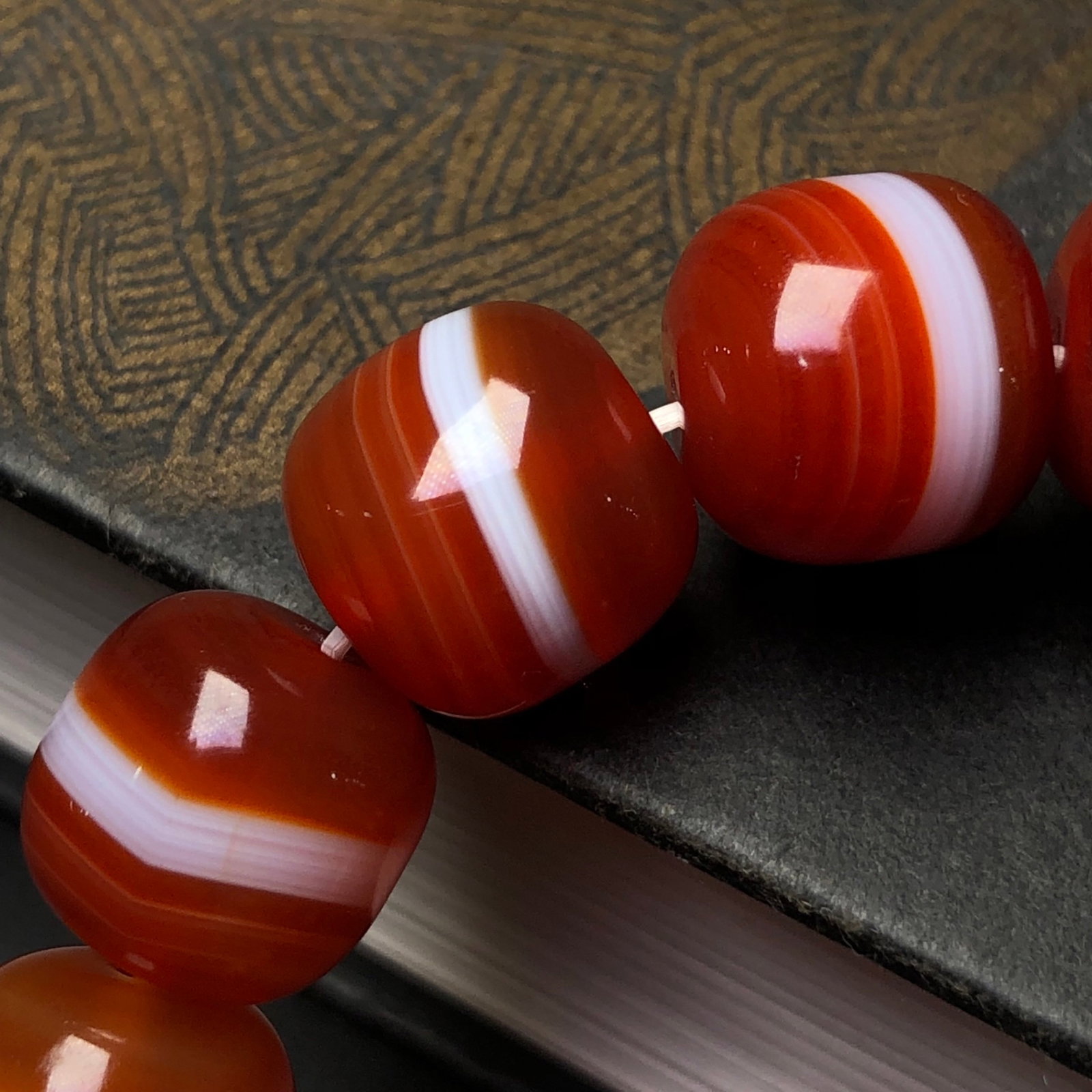 An Exquisite Agate Bracelets - 8
