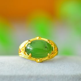 An Exquisite Bronze-Gold Plated Inlaid Jasper Ring