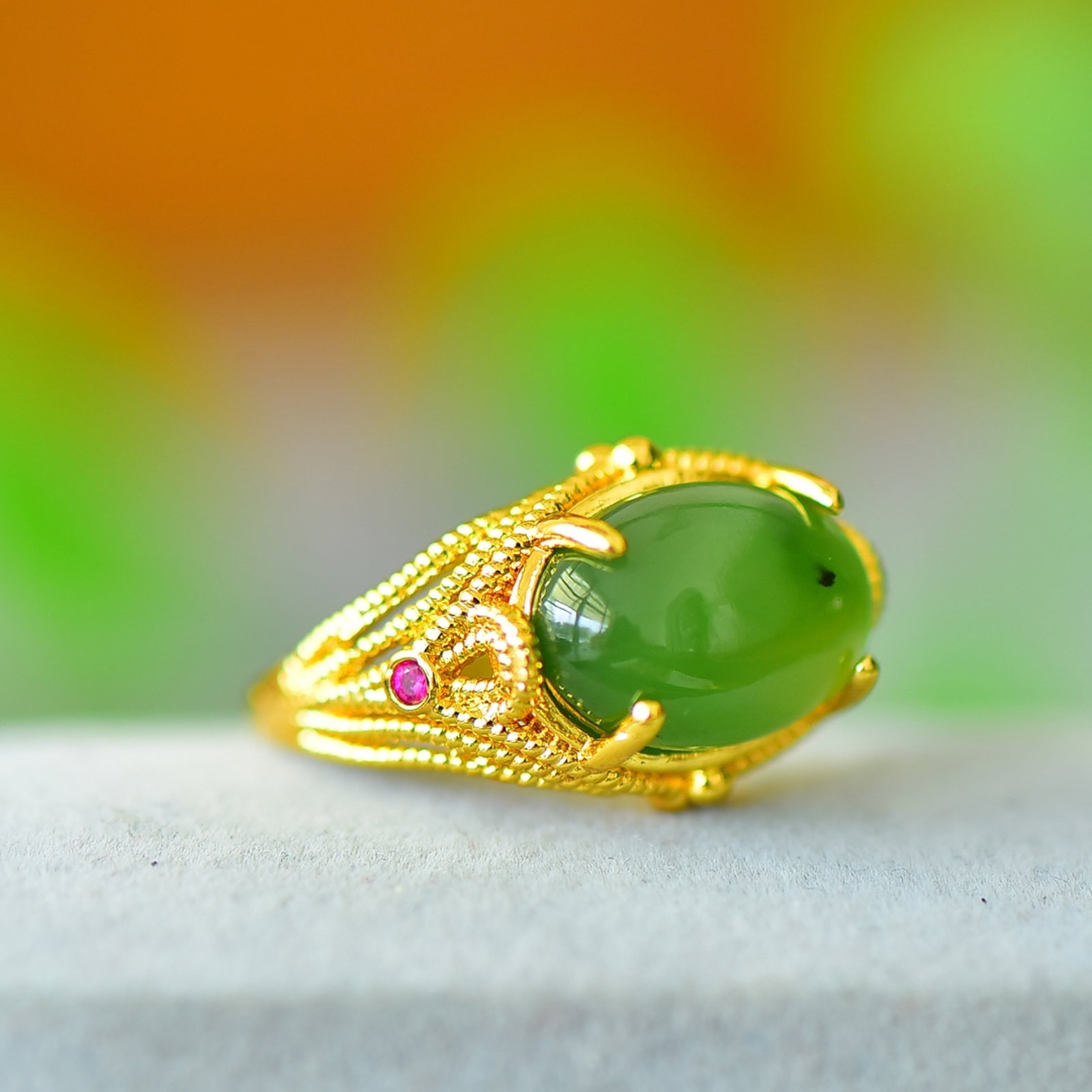 An Exquisite Bronze-Gold Plated Inlaid Jasper Ring - 3