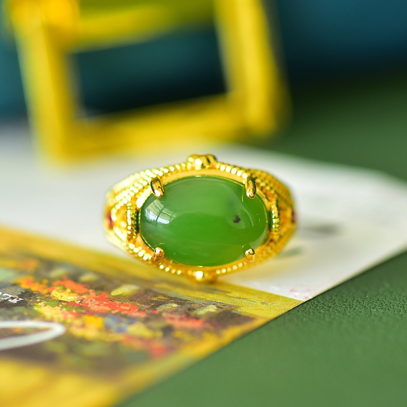 An Exquisite Bronze-Gold Plated Inlaid Jasper Ring - 4