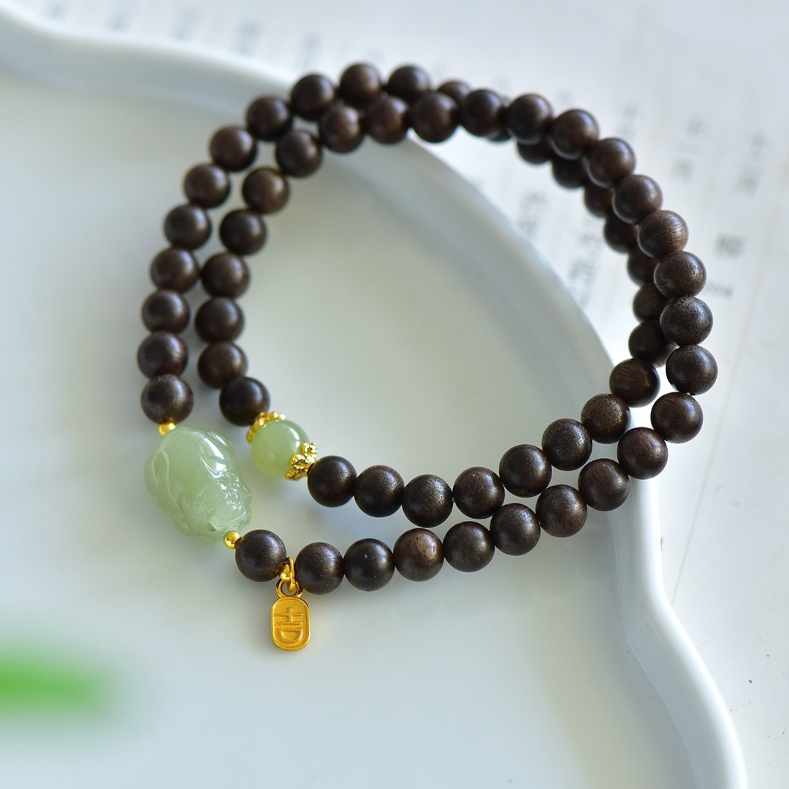 An Exquisite Greenish Jade Eaglewood Bracelets - 2
