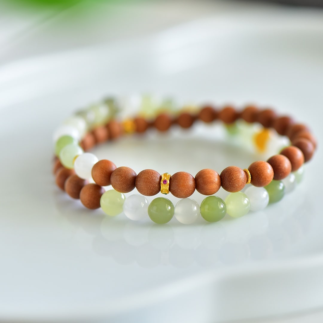 An Exquisite Greenish Jade Eaglewood Bracelets - 5