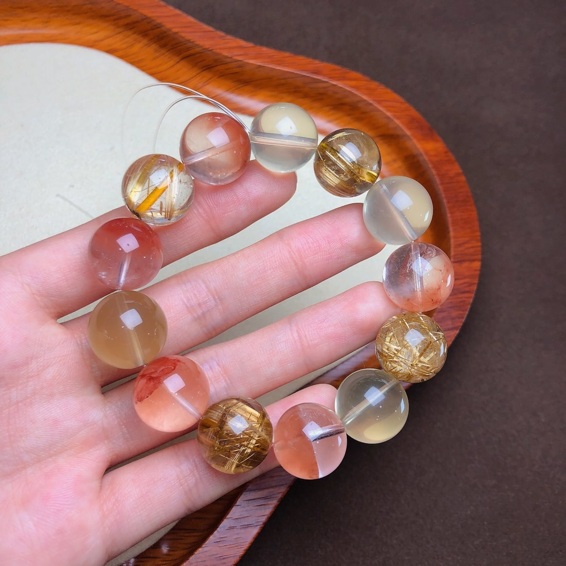 An Exquisite Crystal Bracelets: An Exquisite Crystal Bracelets,Size:16mm,Weight:72g 水晶手串