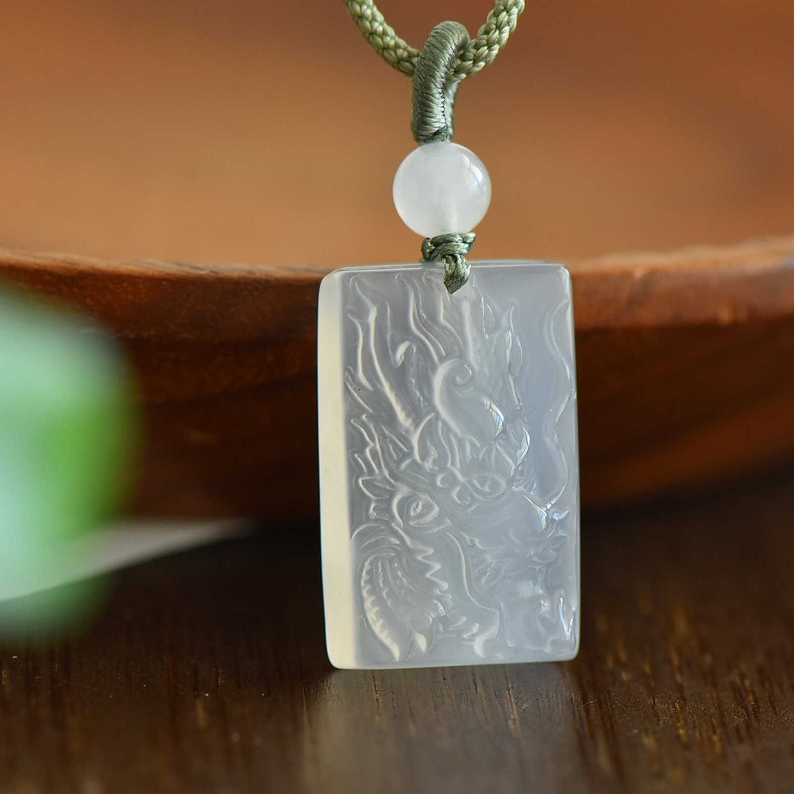 An Exquisite Dragon Pattern Pendant: An Exquisite Dragon Pattern Pendant,Size:17mmx27mm 【寓意】富贵 平安 龙纹吊坠