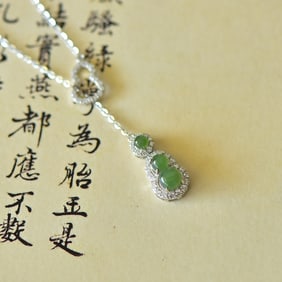 An Exquisite Sterling Silver Inlaid Jasper Gourd Necklace,Inlaid Gems