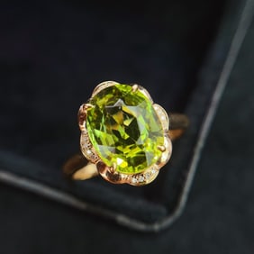 A Exquisite 18k Gold Inlaid 3.75ct Natural Tourmaline Ring,Inlaid Diamond