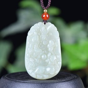 An Exquisite White Jade Auspicious Beast Pattern Pendant