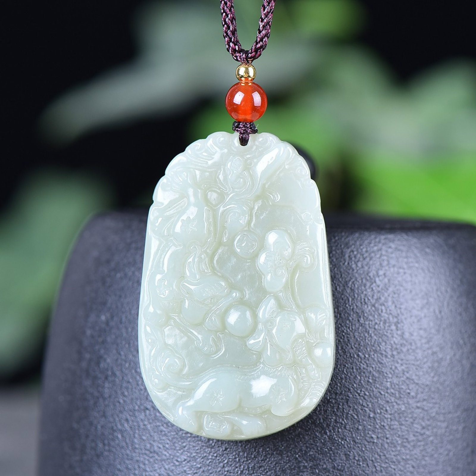 An Exquisite White Jade Auspicious Beast Pattern Pendant - 2