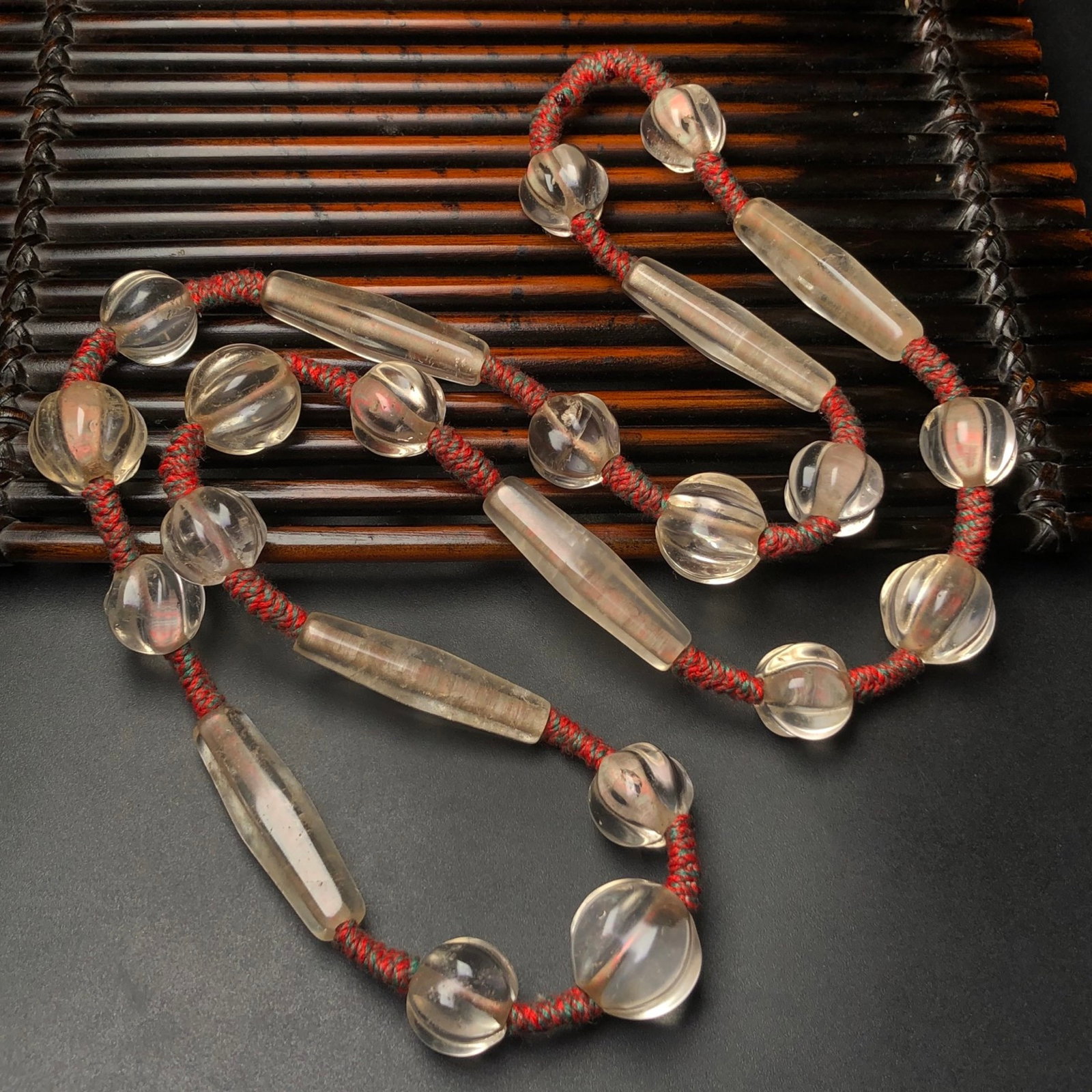 An Exquisite Crystal Necklace - 3