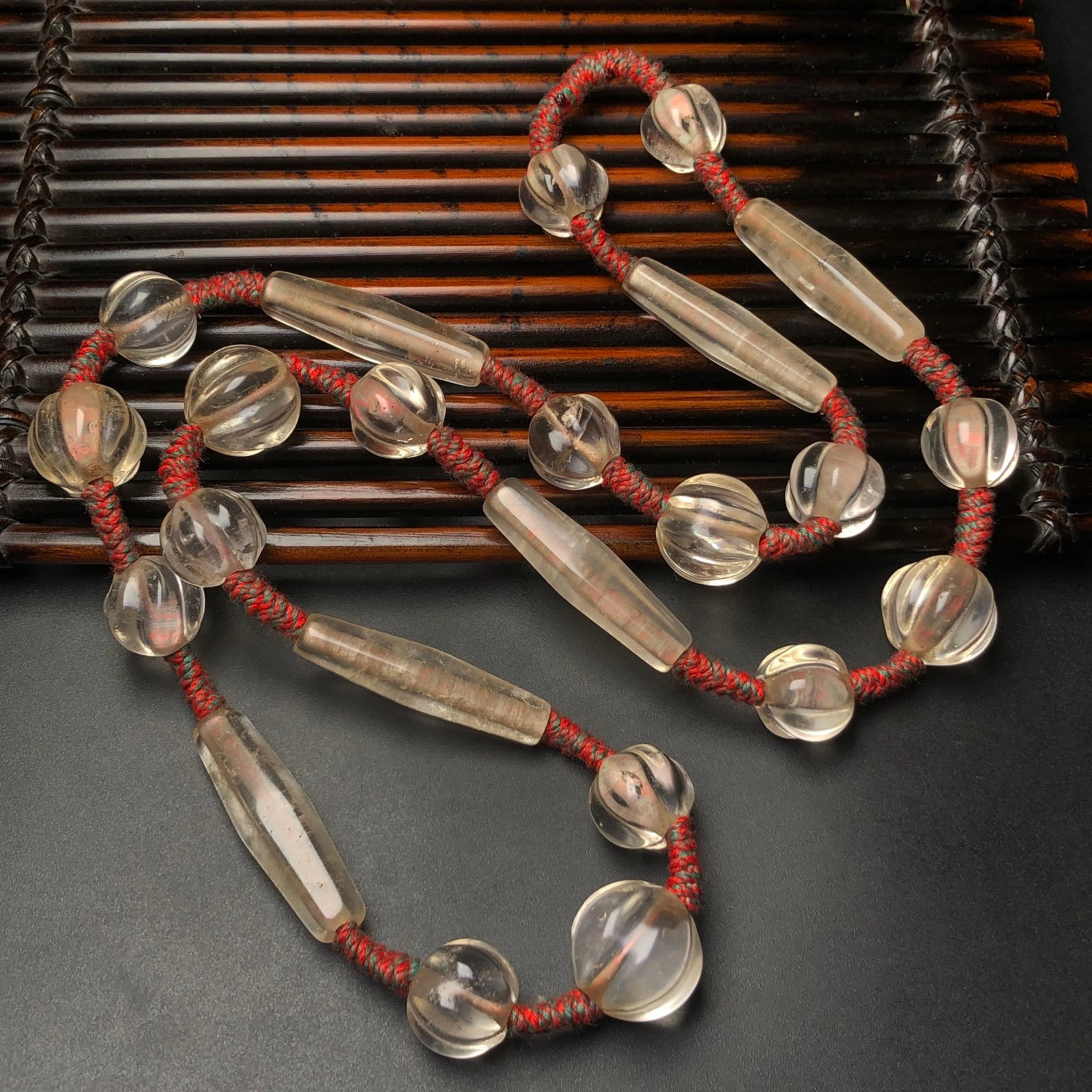 An Exquisite Crystal Necklace - 5