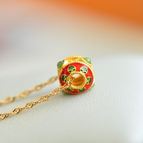An Exquisite Sterling Silver-Gold Plated Inlaid Jasper Enamel Pendant