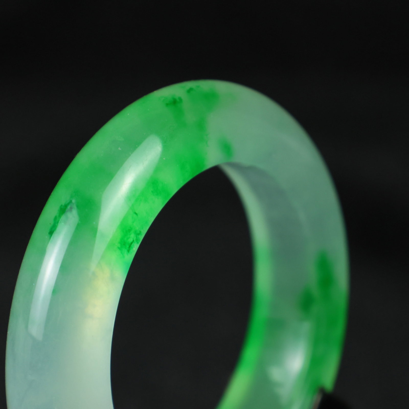An Exquisite Jadeite Bracelets - 3