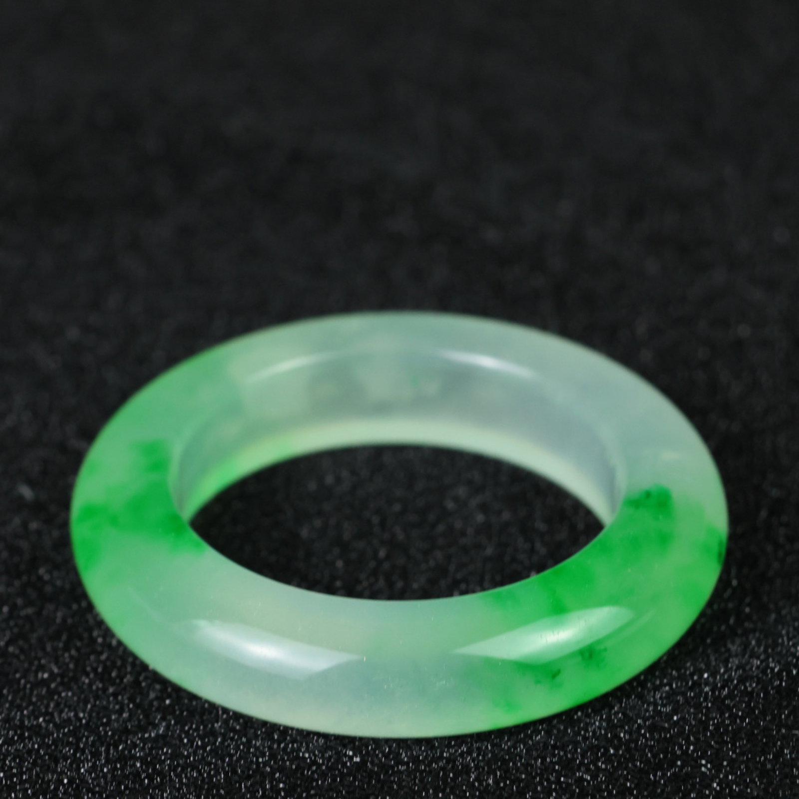 An Exquisite Jadeite Bracelets - 6